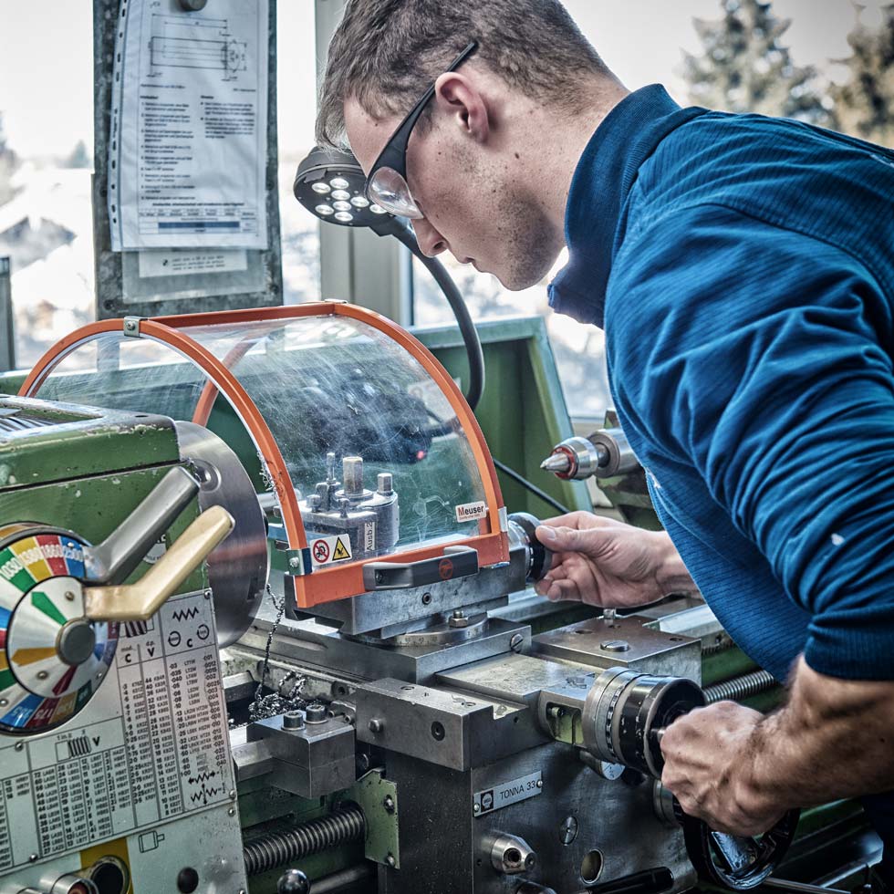 KATEK Auszubildender Industriemechaniker KATEK Auszubildender Industriemechaniker